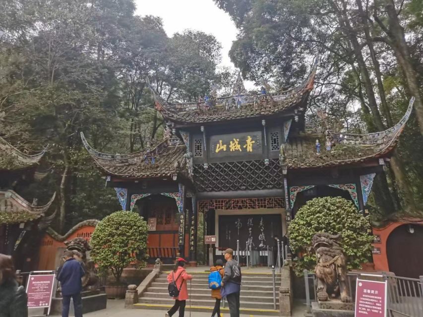 1-Day Mount Qingcheng and Dujiangyan Irrigation System Tour - Price and value: what $112 covers, and what it doesn’t