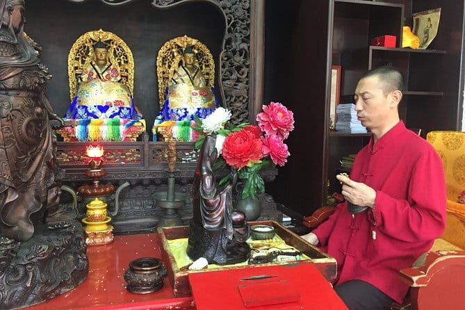 3-Hour Private Walking Tour including Monk Blessing Ceremony at Lama Temple - Key highlights worth your time