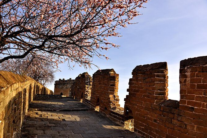 All Inclusive Private 2-Day Trip: Greatwall Trek from Gubeikou to Jinshanling - Jinshanling Day 2: watchtowers, fortifications, and changing wall vibes