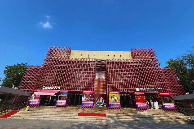 Beijing: Acrobatic Show Tickets Traditional & Modern Fusion - The 1-hour performance: what to expect when the lights drop