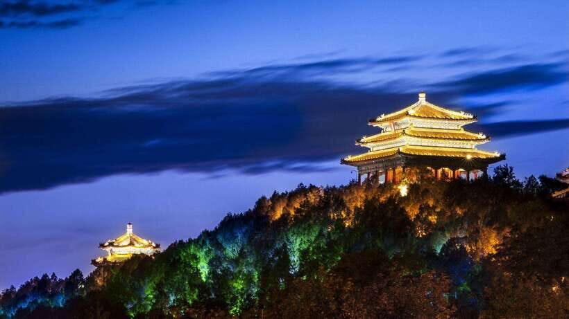 Beijing：Jingshan Park (Palace Museum Garden) Ticket - Imperial halls and pavilions: what to look for as you walk