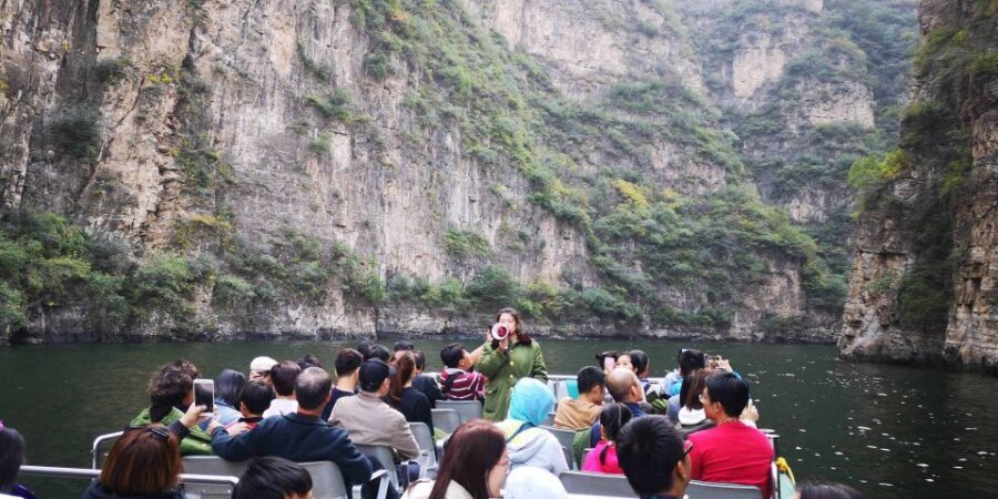 Beijing: Longqing Gorge w/Great Wall or Guyaju Private Tour - Cable car vs hiking: your guide’s weather plan matters