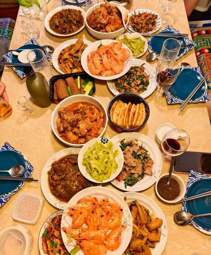 Beijing Market Tour with 10-course Family Feast - Who Should Book This Beijing Market Tour and Family Feast