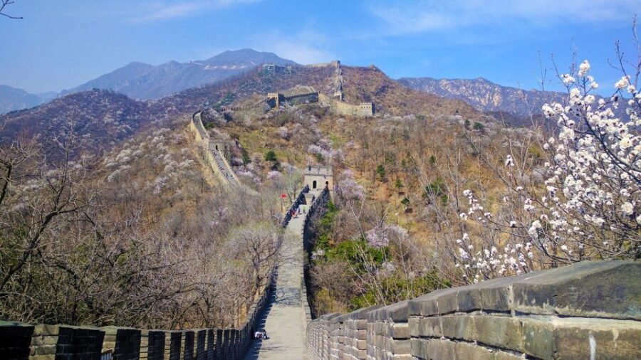 Beijing: Mutianyu Great Wall and Ming Tombs Private Tour - How the private guides make the difference (names you may get)