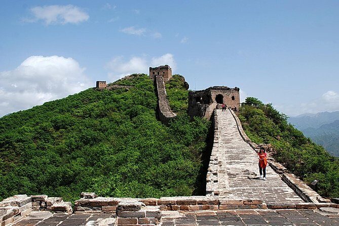 Beijing Mutianyu Great Wall Tour with Night View of Simatai and Gubei Water Town - Simatai at night: the public-night Great Wall moment