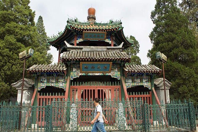 Beijing Private Religious Tour: White Cloud Temple, Lama Temple, Niujie Mosque - Lama Temple (Yonghegong): the first stop and why it sets the tone
