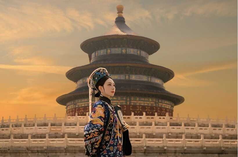 Beijing: Traditional Chinese Costume Makeover & Photo Shoot - Photo deliverables: 35 digital shots plus 5 retouched