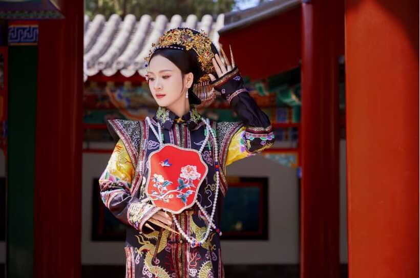 Beijing: Traditional Chinese Costume Makeover & Photo Shoot - Skip the ticket line: saving time on the sightseeing side