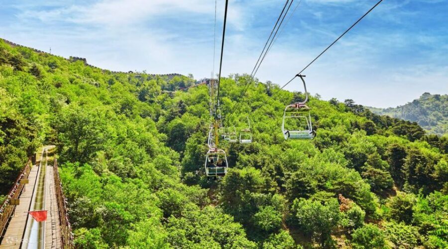 Beijing:Mutianyu/Badaling Great Wall Tour with VIP Fast Pass - Mutianyu VIP Express: cable car round-trip or ski lift up plus toboggan down