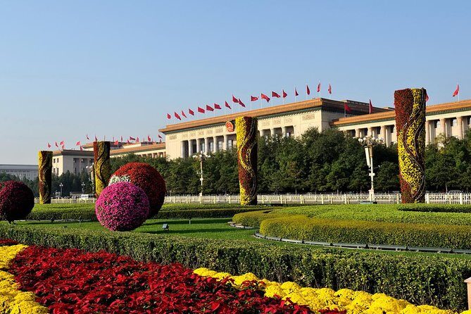Boutique Tour: Tiananmen, Forbidden City, Mutianyu with VIP Pass - Guide quality: English, history, and practical context