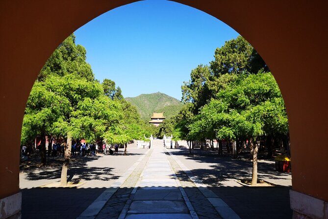 BusDa- Private Tour: Mutianyu Great Wall &Ming Tombs(Chang Ling) - Mutianyu Great Wall: Views, Restored Watchtowers, and Your Pace