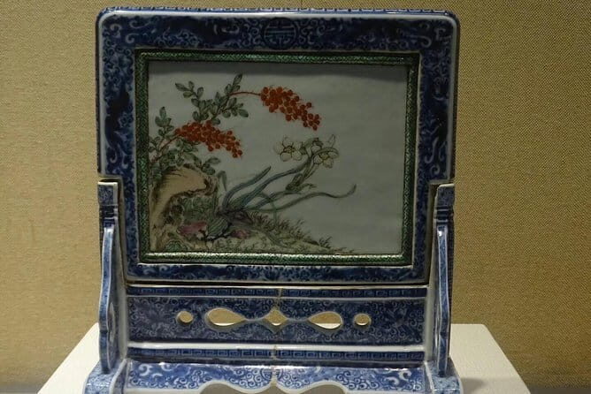 Full-Day Private Tour Panjiayuan Antique Market and Beijing Capital Museum - Panjiayuan Antique Market: shopping with a plan, not a maze