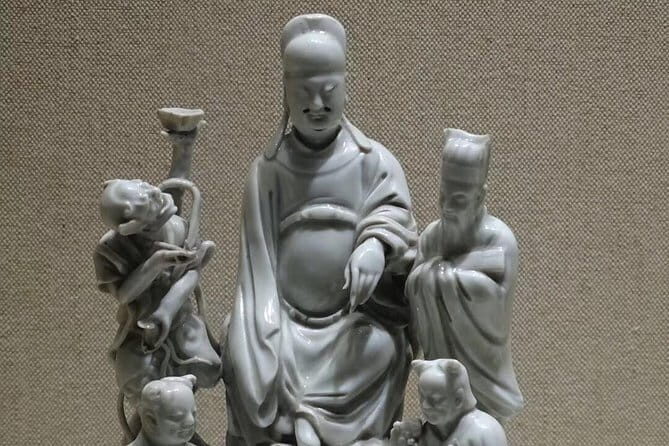 Full-Day Private Tour Panjiayuan Antique Market and Beijing Capital Museum - Taxi and subway support within the 4th Ring Road