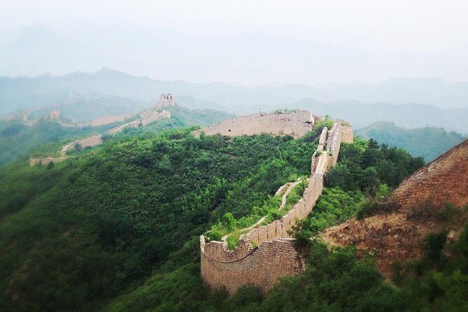 Gubeikou & Jinshanling Great Wall Hiking Tour English Speaking Driver Service - Entering at Gubeikou: ridge-top walking and big-sky views