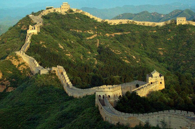 Jinshanling Private Tour with Night View of Simatai and Gubei Water Town from Beijing - Included meals, bottled water, and what your private guide actually does
