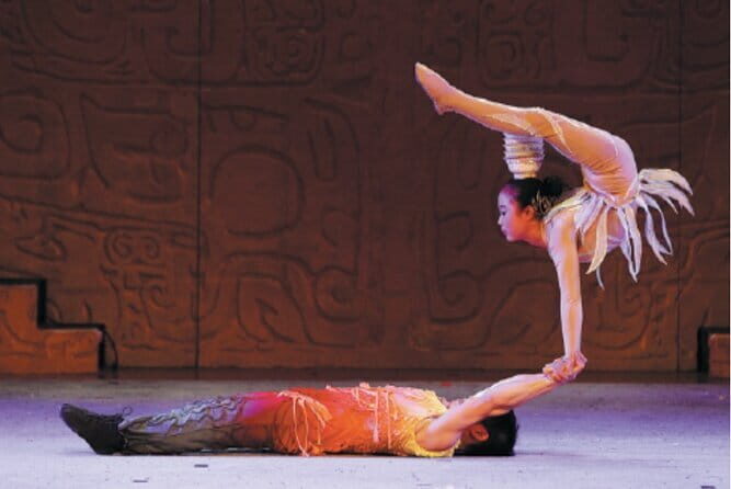Liyuan Theatre Peking Opera Ticket - Timing, rules, and refunds: plan like your seat depends on it