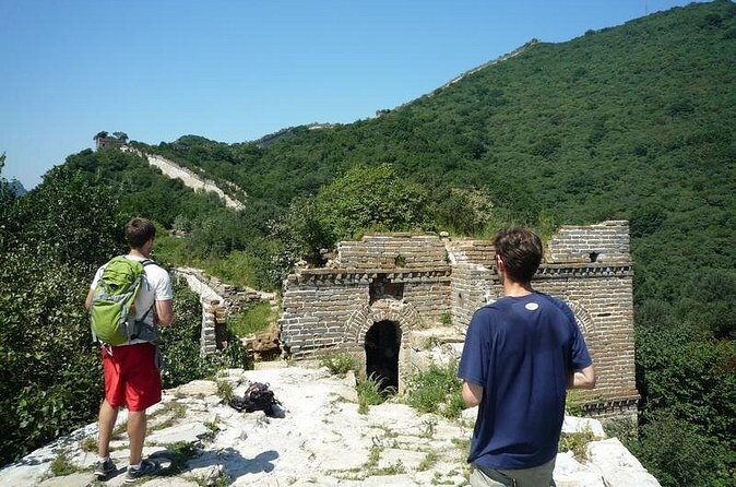 Private Full-Day Great Wall of China Hiking Tour from Jiankou to Mutianyu - Guide language and pacing: what to expect and how to protect photo time