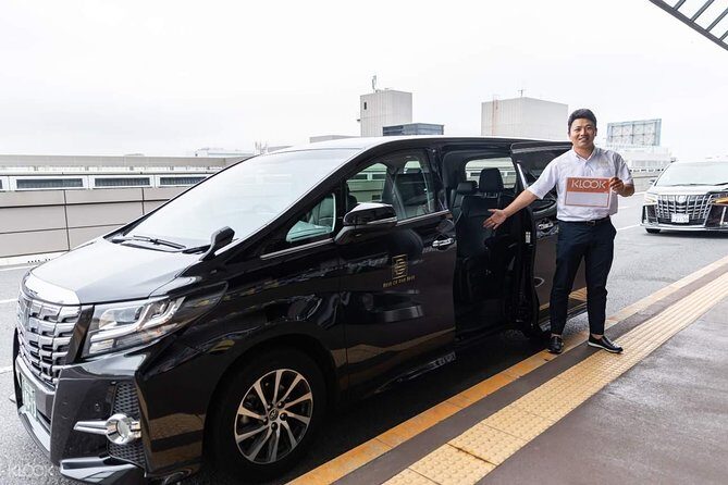 Private Round-Trip Transfer between Airport and Hotel - Vehicle Sizes for 1 to 55 People (And Real Luggage Space)