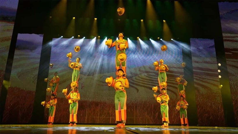 Red Theater Beijing Acrobatic Show Tickets With Option - The One Catch: Venue Access and Exit Planning