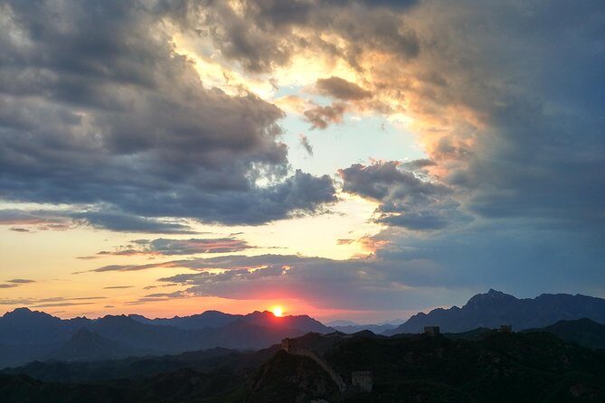 Small-Group 1-day Jinshanling Great Wall 6km Hiking tour - Jinshanling hiking basics: 7–8 km and why it feels strenuous