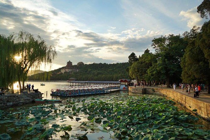 Summer Palace Private Tour with Public Transport&Optional Extras - What the guide helps you notice (not just see)