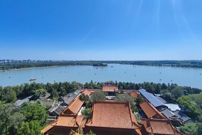 Summer Palace Walking Tour - Beijing - Kunming Lake along the path: fish and mandarin ducks vibe