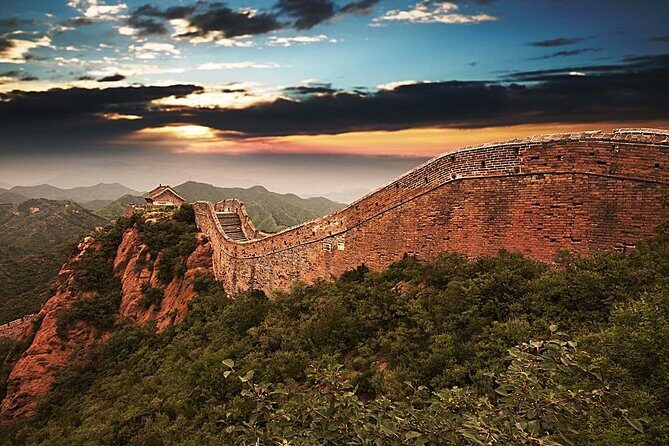 Sunset Private Tour at Jinshanling Great Wall - Why Jinshanling sunsets work better than the usual Wall chaos